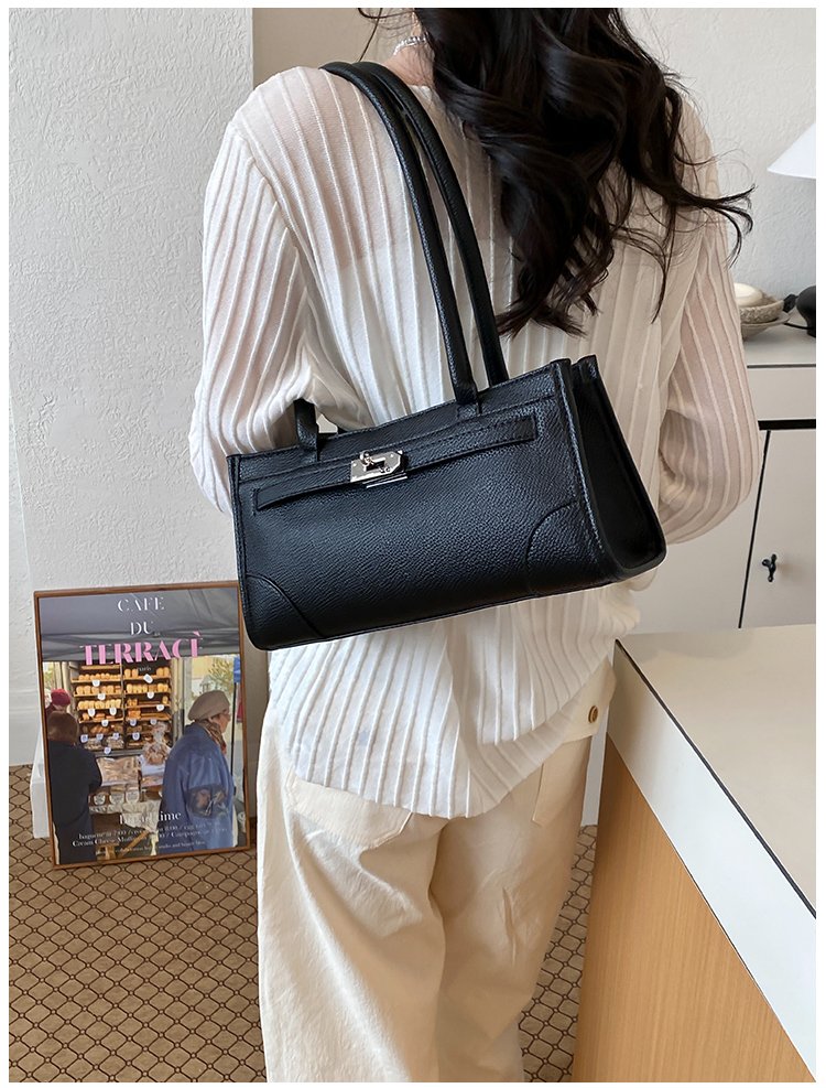 Women's PU Leather Minimal Zip Shoulder Bag detail 34
