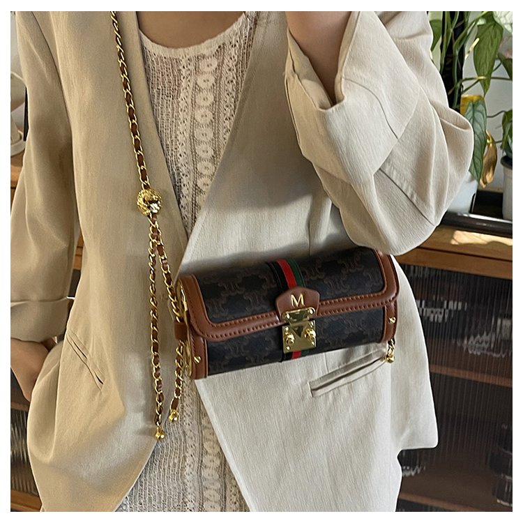 Women's PU Leather Monogram Chain Flap Crossbody Bag detail 20