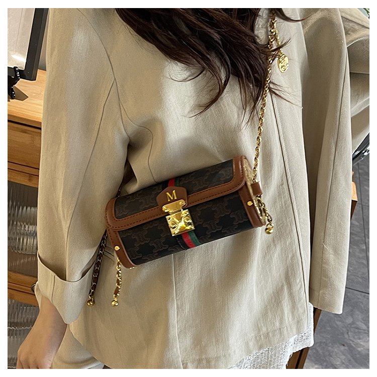Women's PU Leather Monogram Chain Flap Crossbody Bag detail 22
