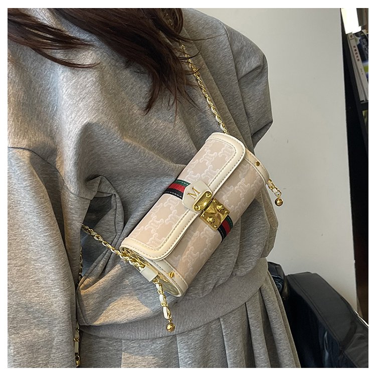Women's PU Leather Monogram Chain Flap Crossbody Bag detail 34