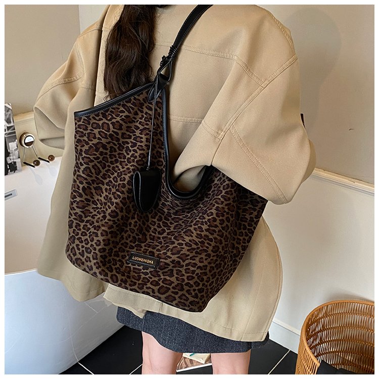 Women's PU Leather Monogram Hobo Shoulder Bag detail 20