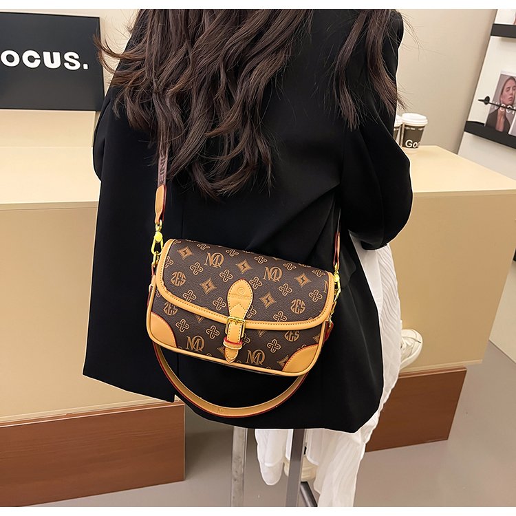 Women's PVC Monogram Shoulder Bag detail 14