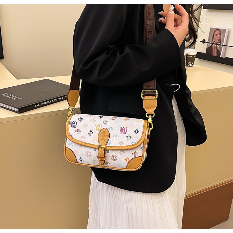 Women's PVC Monogram Shoulder Bag detail 20