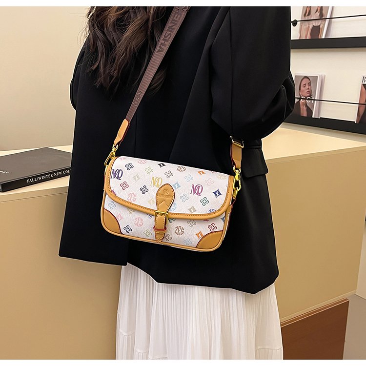 Women's PVC Monogram Shoulder Bag detail 21