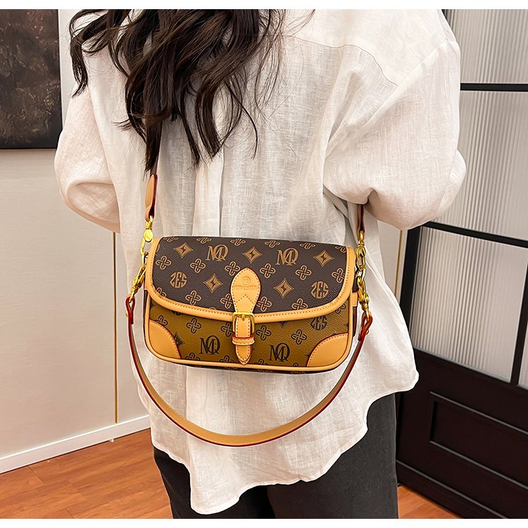 Women's PVC Monogram Shoulder Bag detail 33