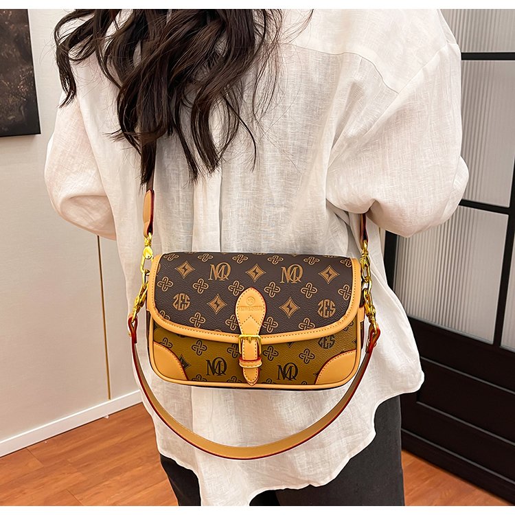 Women's PVC Monogram Shoulder Bag detail 34