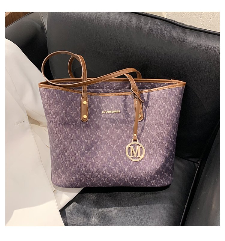 Women's Monogram Tote Bag detail 15