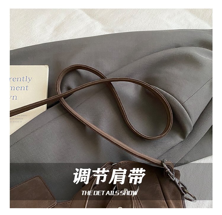 Women's PU Leather Multi Zip Shoulder Bag detail 4