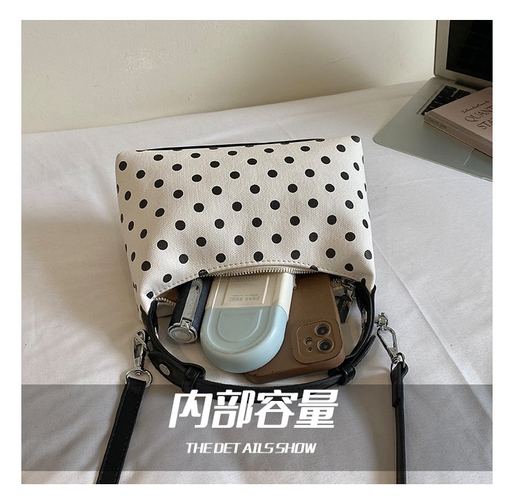 Women's PU Leather Polka Dot Crescent Shoulder Bag detail 7