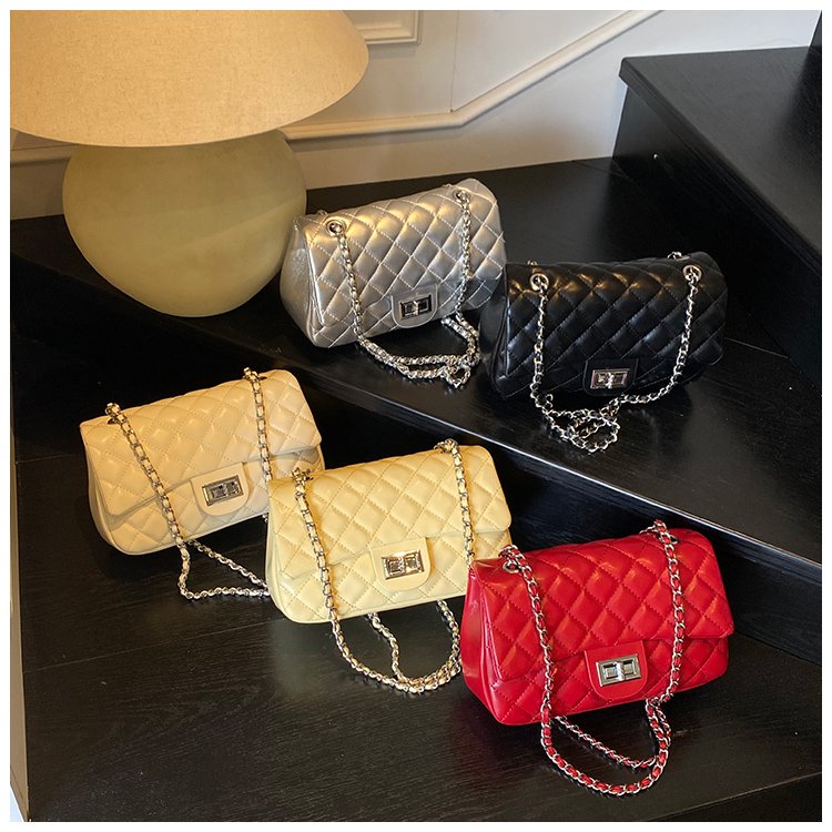 Women's PU Leather Quilted Chain Flap Crossbody Bag detail 1