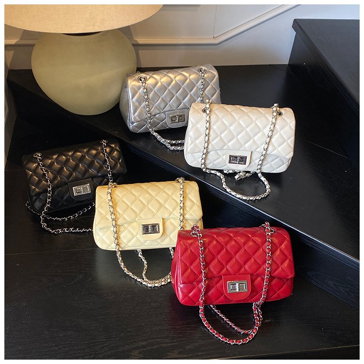 Women's PU Leather Quilted Chain Flap Crossbody Bag detail 3
