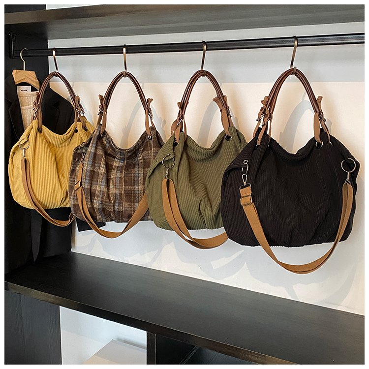 Women's Rounded Shoulder Bag detail 11