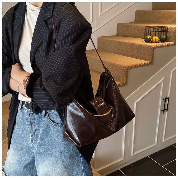 Women's PU Leather Soft Crescent Shoulder Bag detail 15
