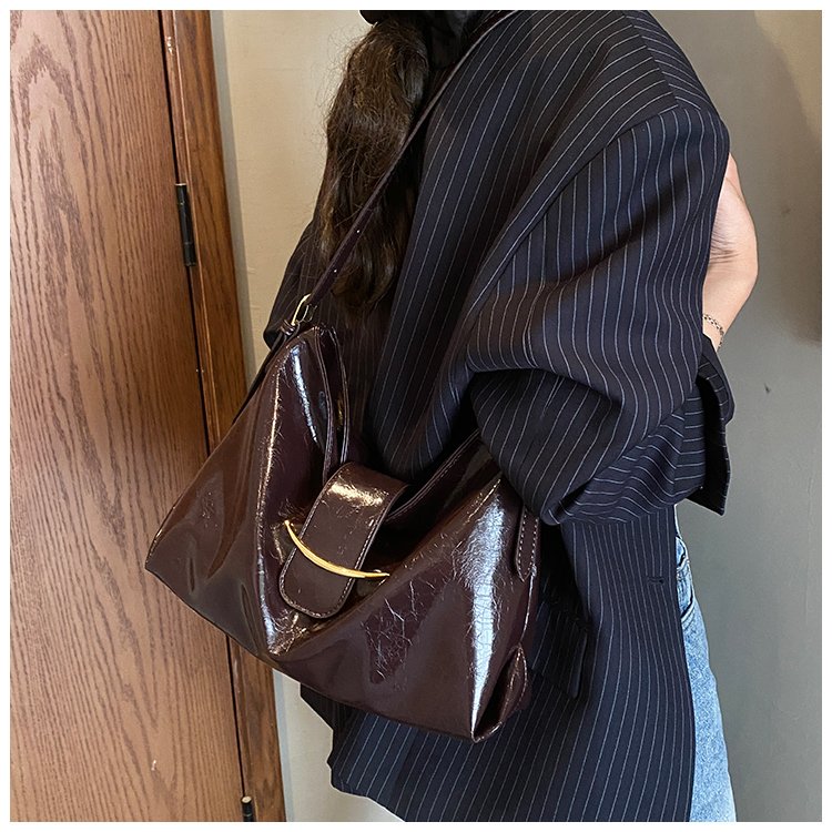 Women's PU Leather Soft Crescent Shoulder Bag detail 18