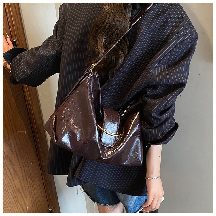 Women's PU Leather Soft Crescent Shoulder Bag detail 20