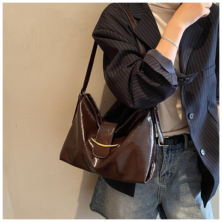 Women's PU Leather Soft Crescent Shoulder Bag detail 23
