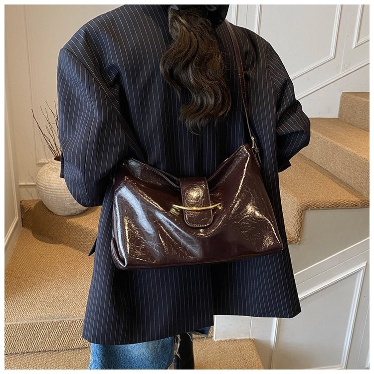 Women's PU Leather Soft Crescent Shoulder Bag detail 32