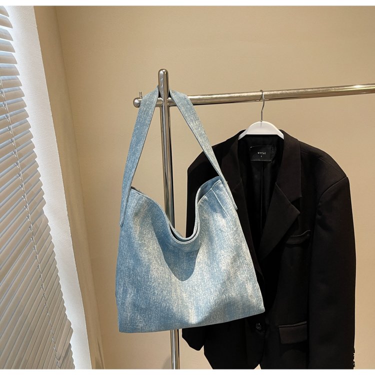 Women's PU Leather Soft Hobo Shoulder Bag detail 13