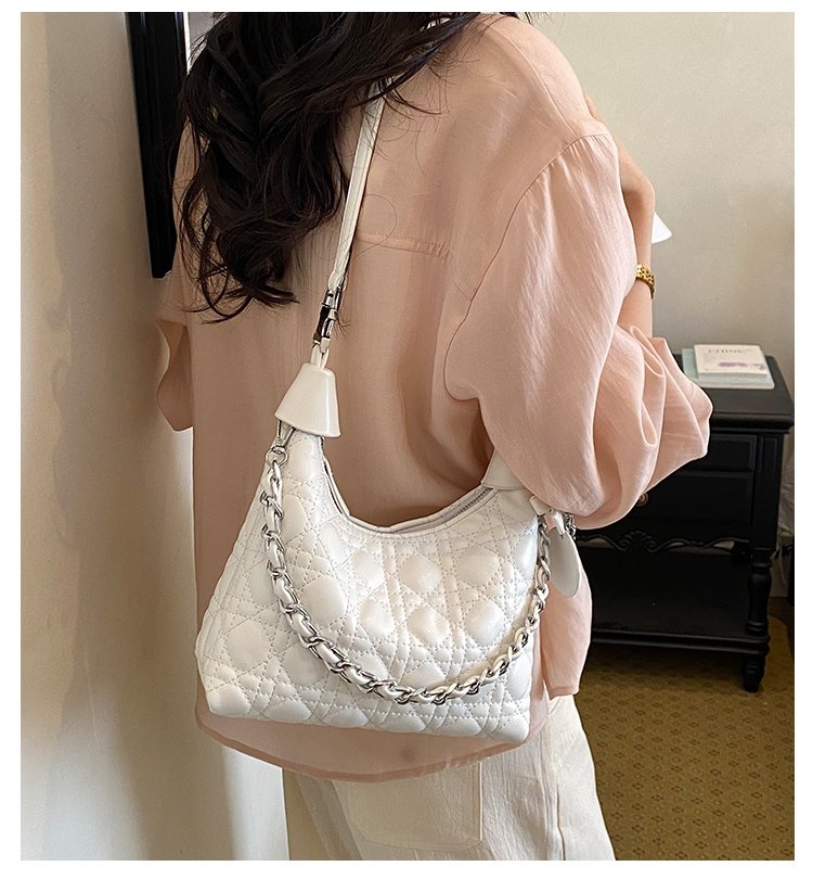 Women's PU Leather Soft Metallic Look Crossbody Bag detail 5