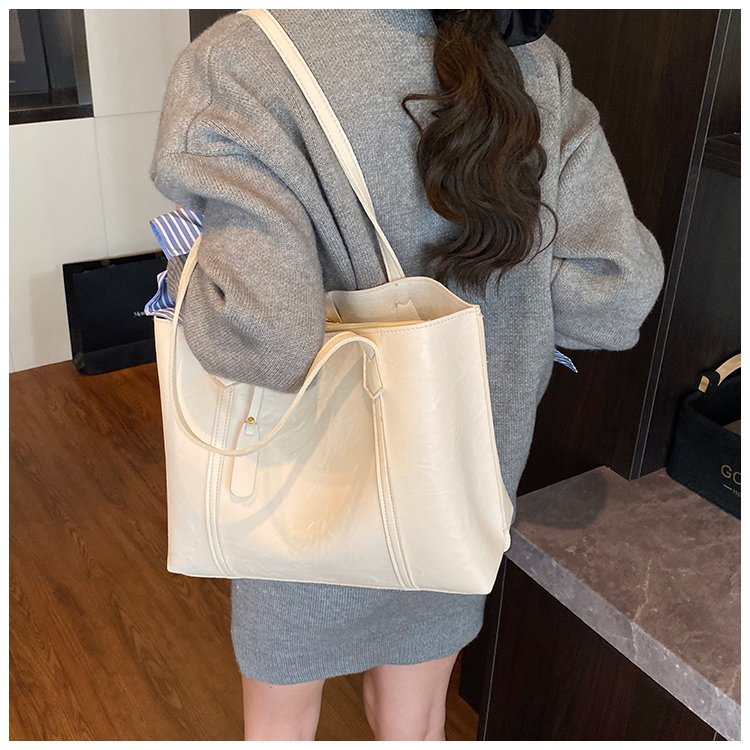 Women's PU Leather Soft Tote Bag detail 28