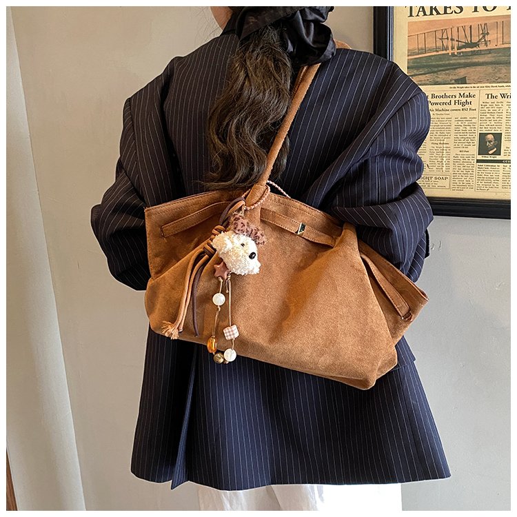 Women's Soft Tote Bag detail 27
