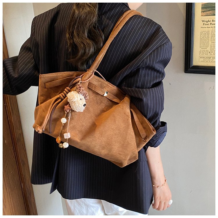Women's Soft Tote Bag detail 28