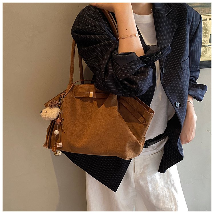 Women's Soft Tote Bag detail 31