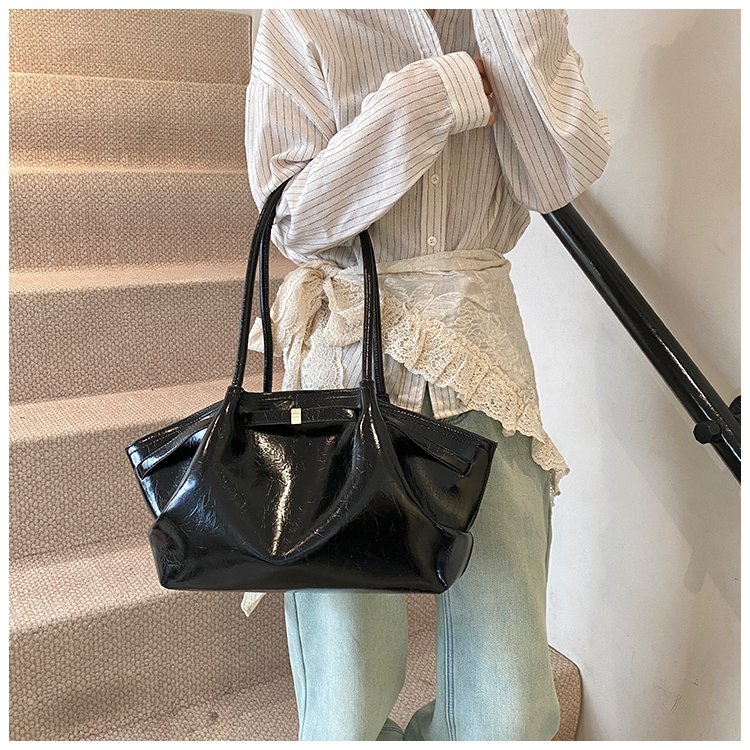 Women's PU Leather Soft Tote Bag detail 20