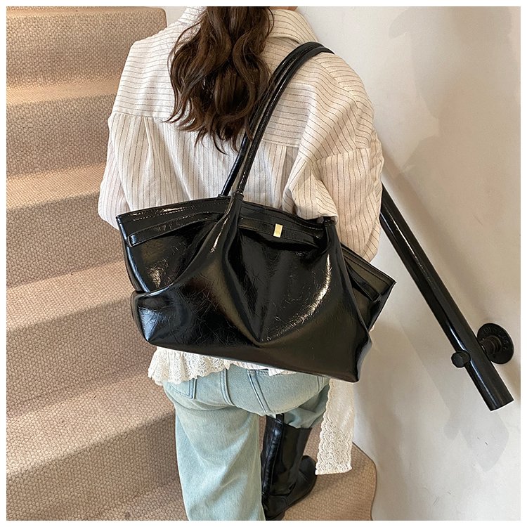 Women's PU Leather Soft Tote Bag detail 24