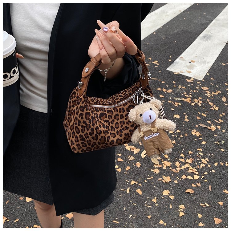 Women's Statement Leopard Print Structured PU Leather Shoulder Bag detail 15
