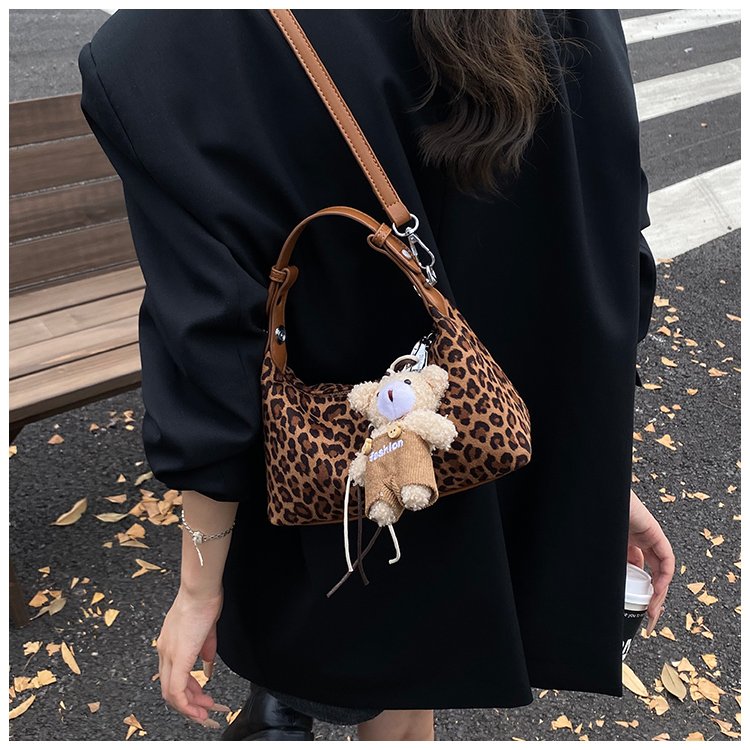 Women's Statement Leopard Print Structured PU Leather Shoulder Bag detail 36