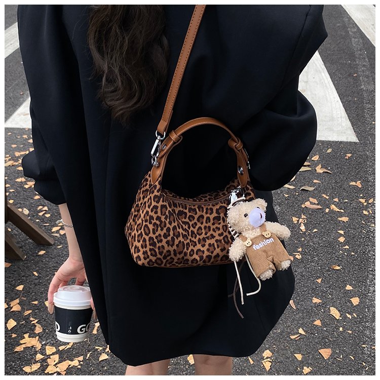 Women's Statement Leopard Print Structured PU Leather Shoulder Bag detail 38