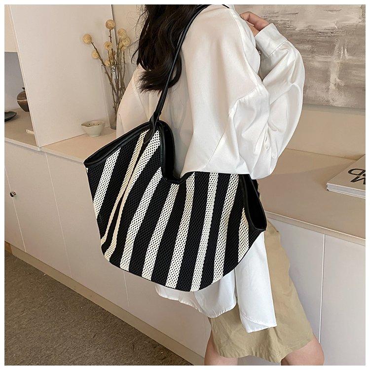 Women's PU Leather Striped Crescent Shoulder Bag detail 11