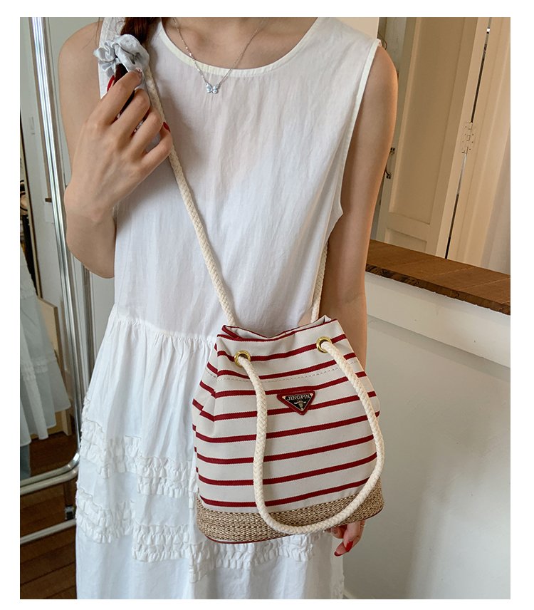 Women's Cloth Striped Drawstring Crossbody Bag detail 12