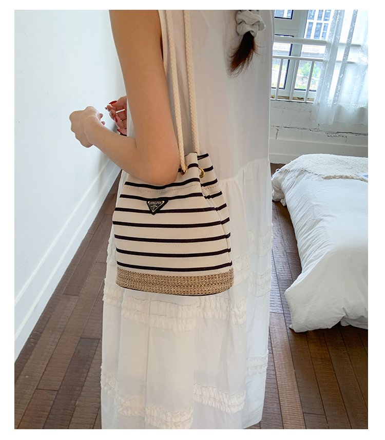 Women's Cloth Striped Drawstring Crossbody Bag detail 14