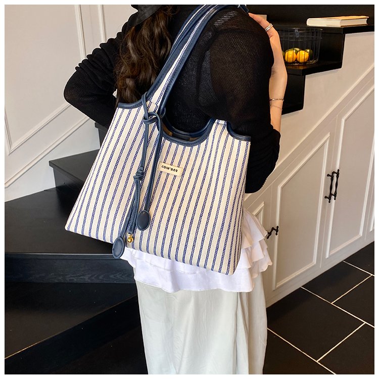 Women's PU Leather Striped Shoulder Bag detail 20