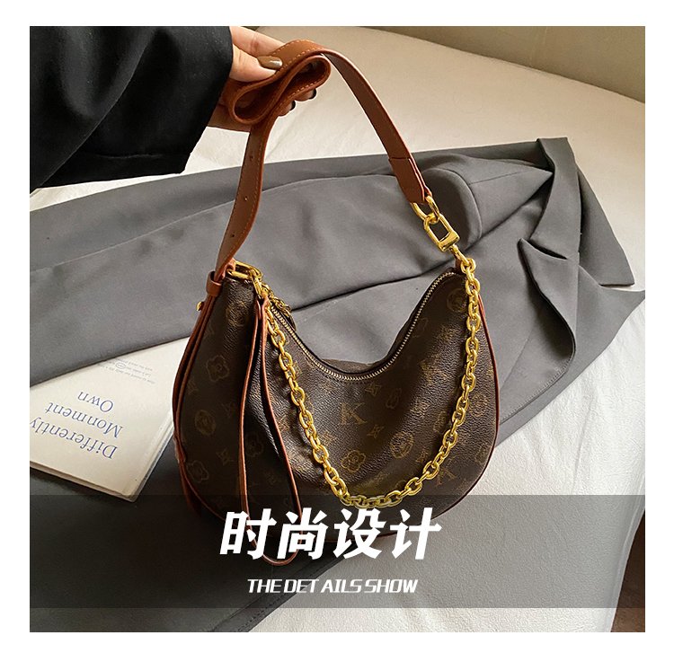 Women's PU Leather Stud Trim Crescent Shoulder Bag detail 11