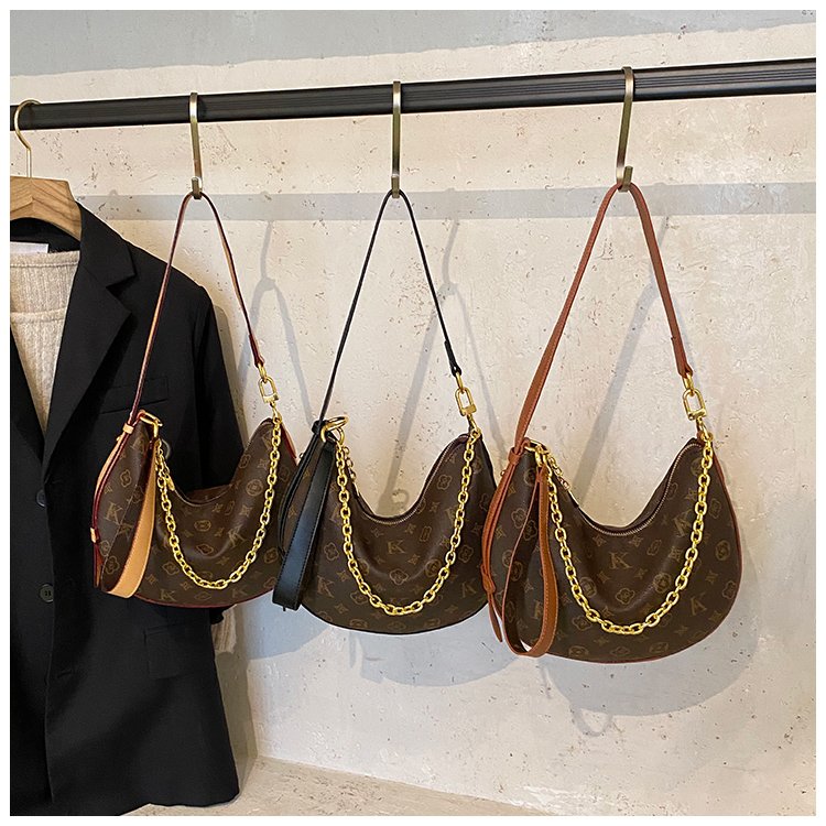 Women's PU Leather Stud Trim Crescent Shoulder Bag detail 1