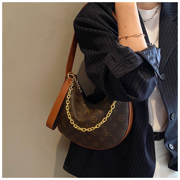 Women's PU Leather Stud Trim Crescent Shoulder Bag detail 24