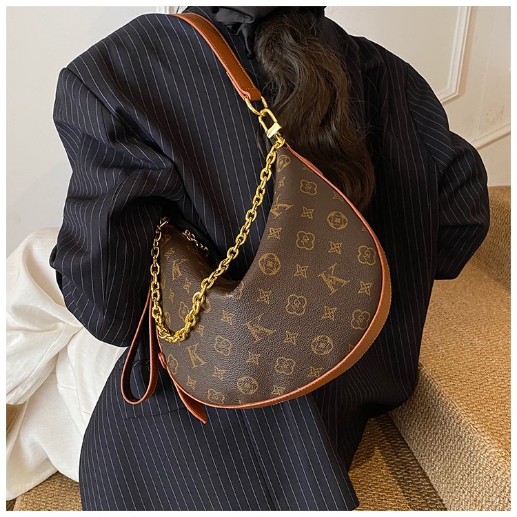 Women's PU Leather Stud Trim Crescent Shoulder Bag detail 35