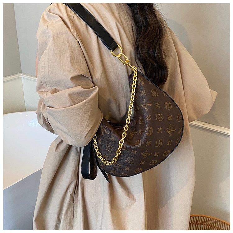 Women's PU Leather Stud Trim Crescent Shoulder Bag detail 36