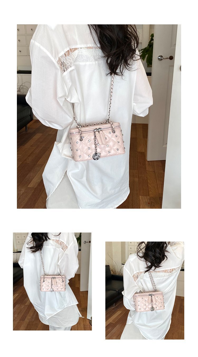 Women's PU Leather Studded Flap Handbag detail 9