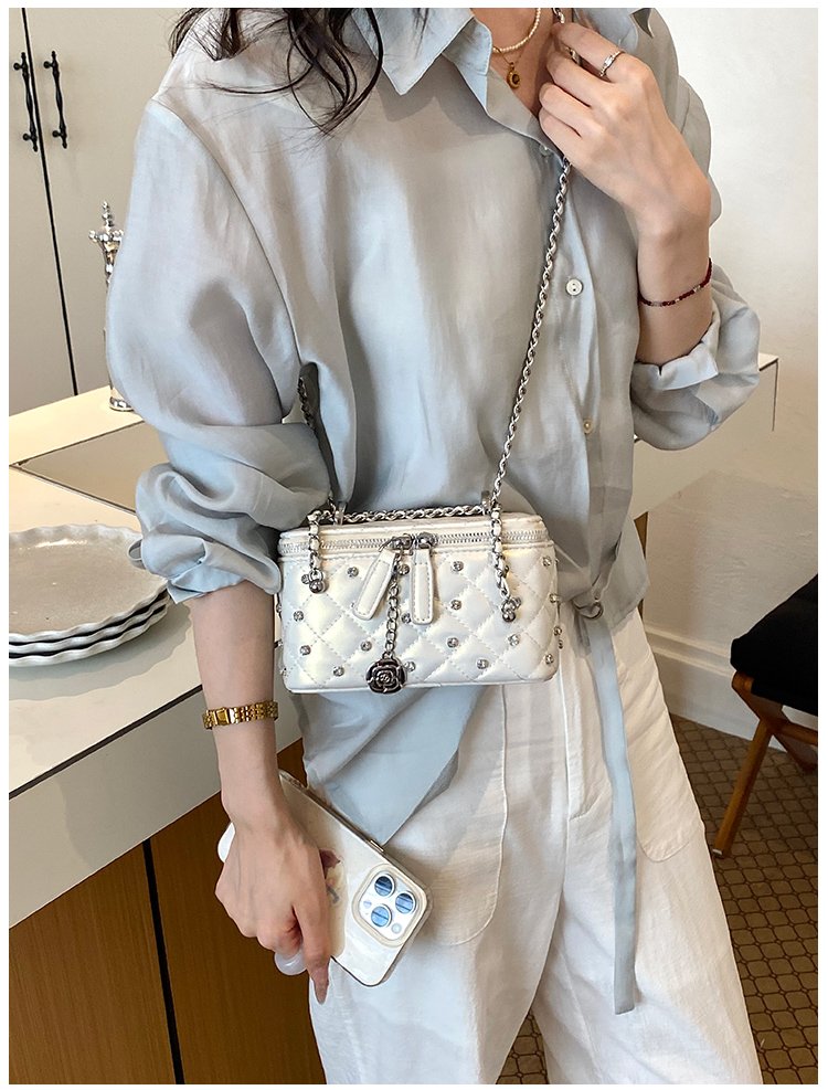 Women's PU Leather Studded Flap Handbag detail 23