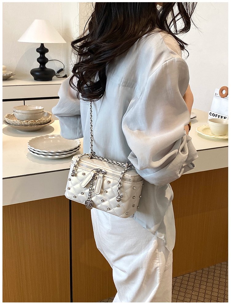 Women's PU Leather Studded Flap Handbag detail 26