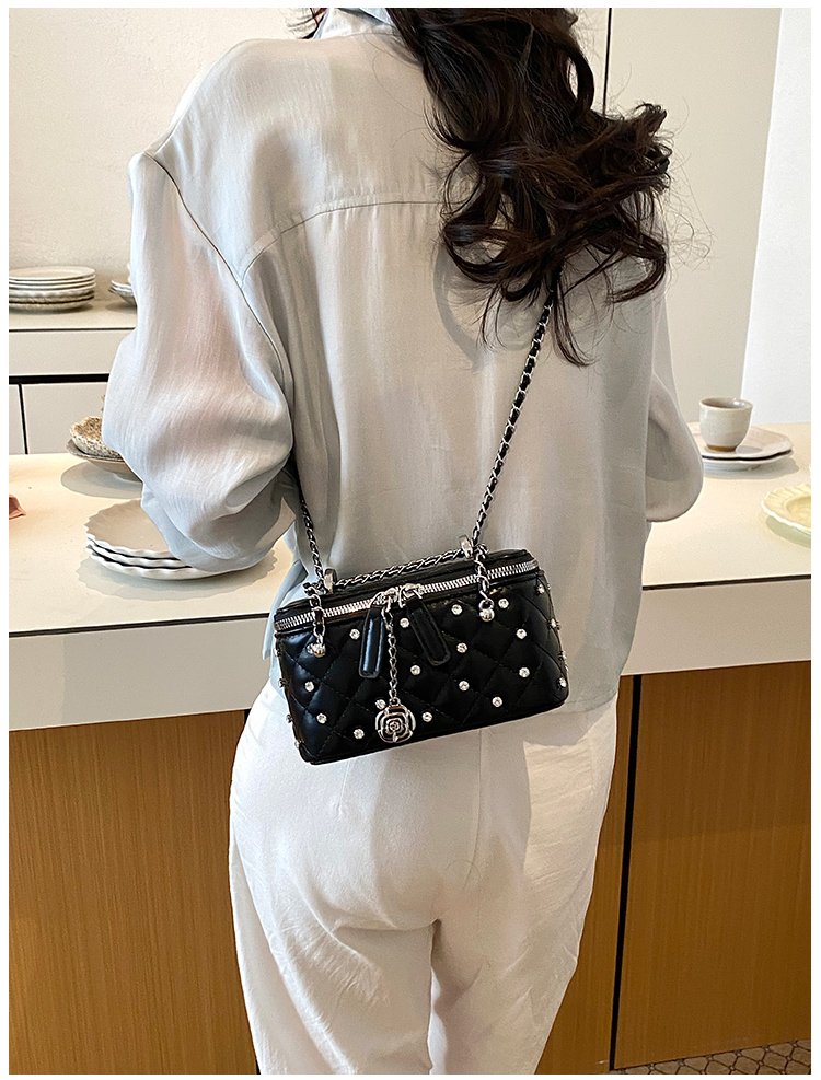 Women's PU Leather Studded Flap Handbag detail 32