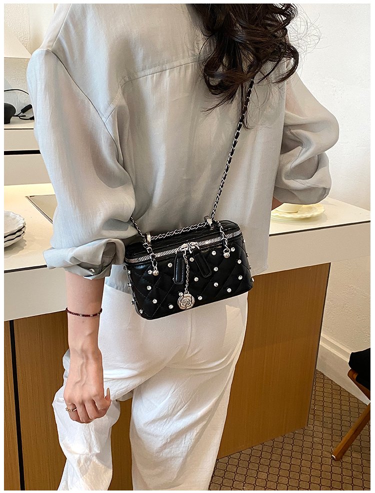 Women's PU Leather Studded Flap Handbag detail 33