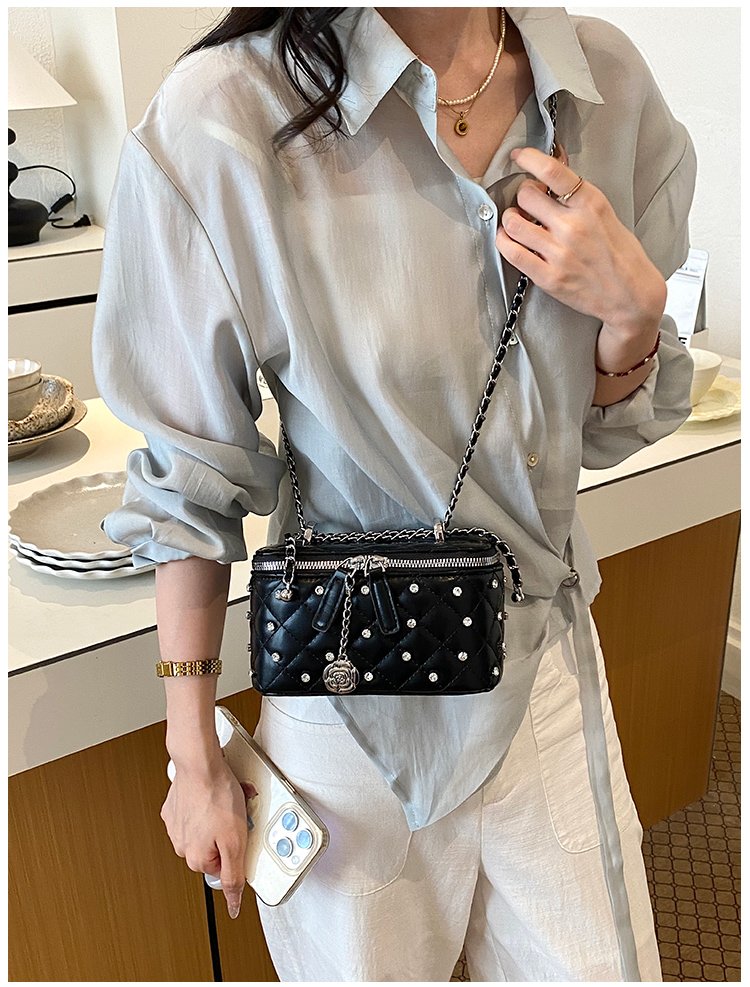 Women's PU Leather Studded Flap Handbag detail 35