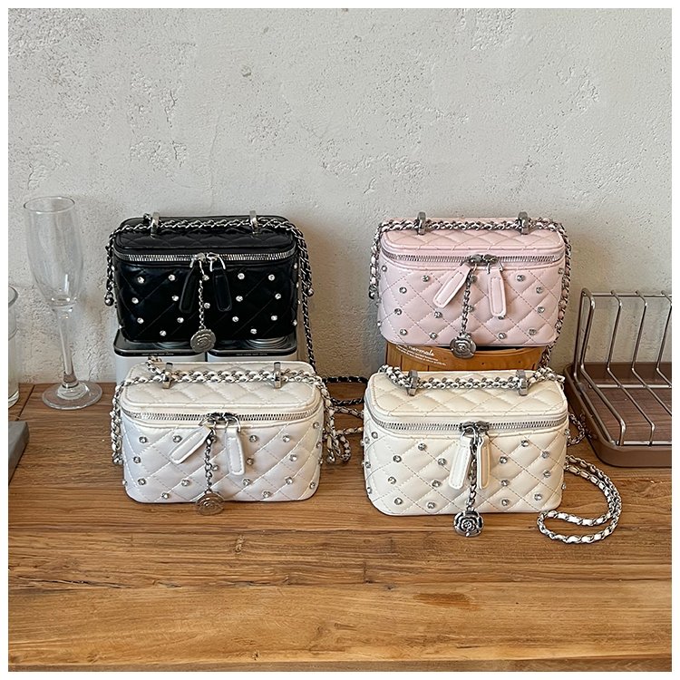 Women's PU Leather Studded Flap Handbag detail 3