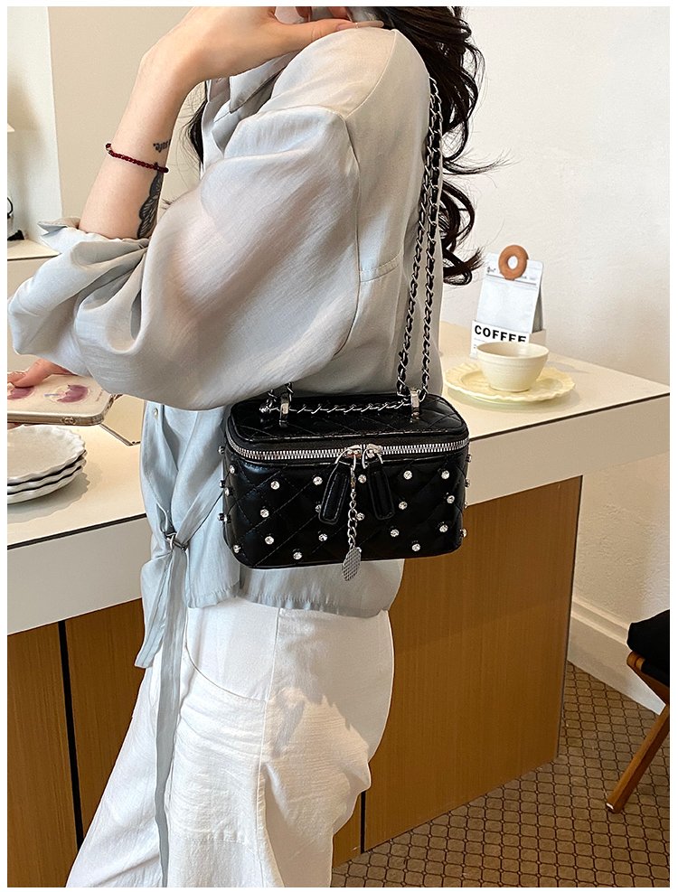 Women's PU Leather Studded Flap Handbag detail 39