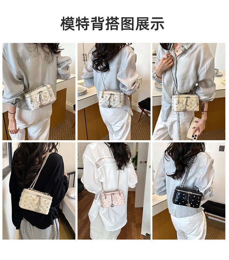 Women's PU Leather Studded Flap Handbag detail 8
